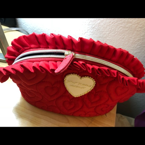 BTSEY JOHNSON 🔥 red hot make up bag or clutch - Picture 3 of 6